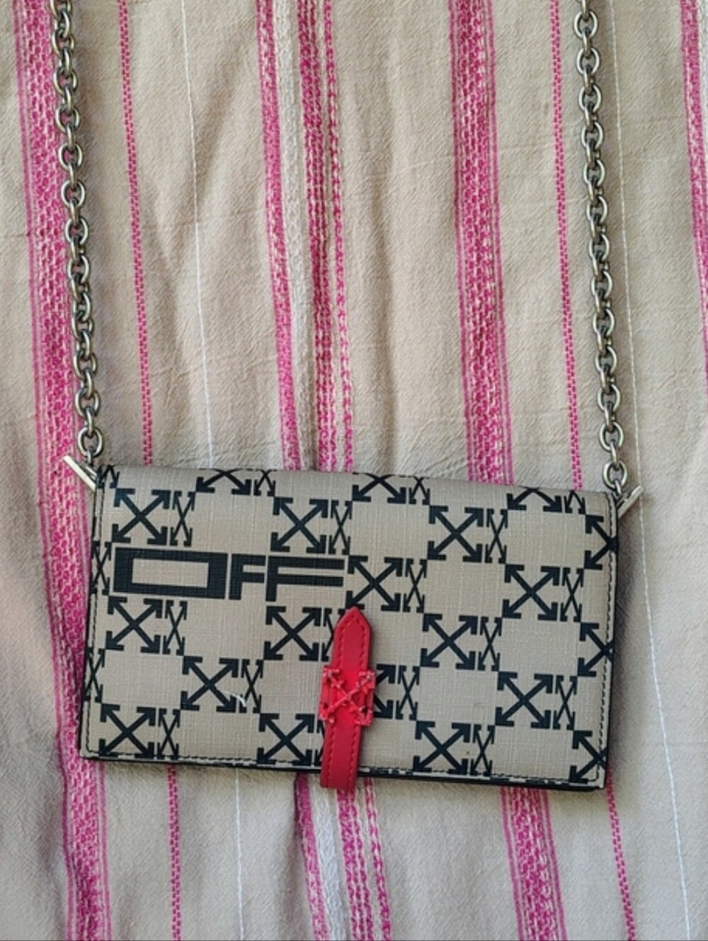 Off-White Monogram Arrows Chain Wallet Crossbody - Like New